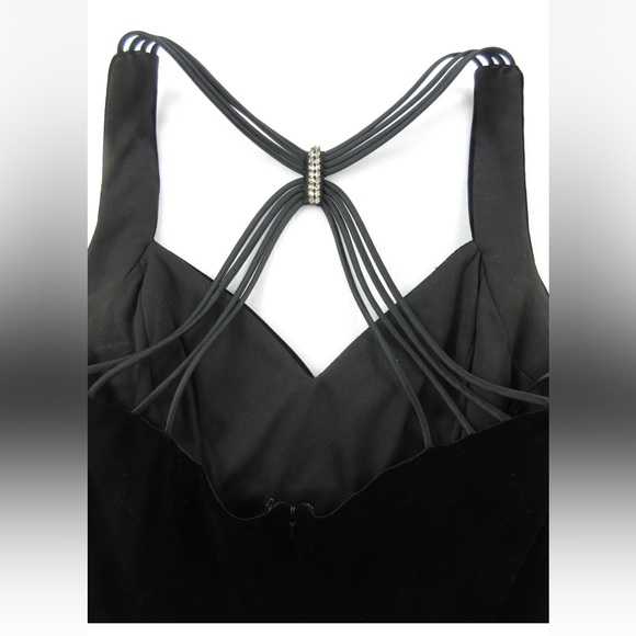 Betsy & Adam By Linda Bernell‎ Black velvet fit & flare party/formal dress. NWT! - Picture 2 of 13